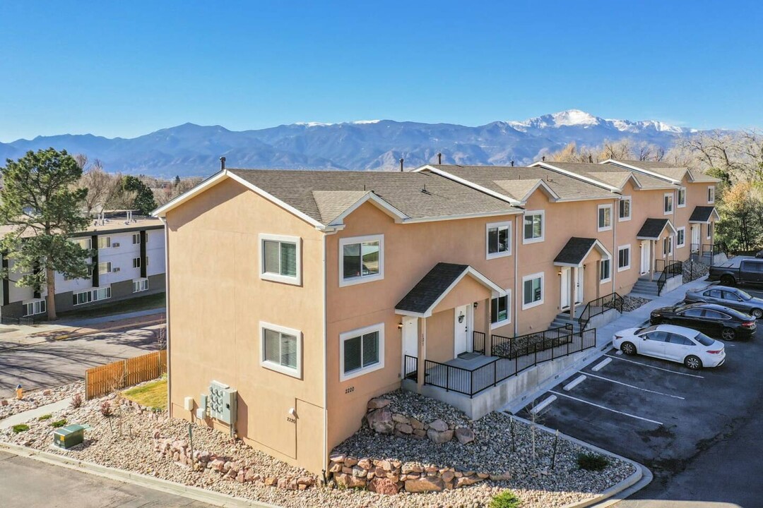 2220 E La Salle St, Unit 102 in Colorado Springs, CO - Foto de edificio