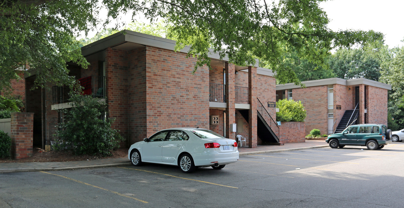 Hawthorne Court Condominiums in Winston-Salem, NC - Building Photo