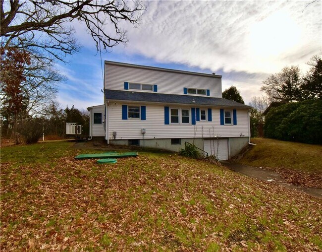 10 Joanth Terrace in Westerly, RI - Building Photo - Building Photo