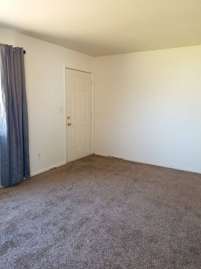 916-918 Lowry St in Moses Lake, WA - Building Photo - Building Photo