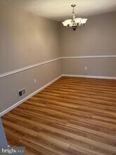 20 Sheffield Ct in North Brunswick, NJ - Building Photo - Building Photo