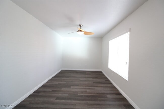 301 Laguna Glen Dr in Henderson, NV - Building Photo - Building Photo