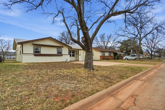 2358 Glendale Dr in Abilene, TX - Building Photo - Building Photo
