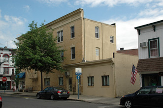 100 E Broad St in Westfield, NJ - Building Photo - Building Photo