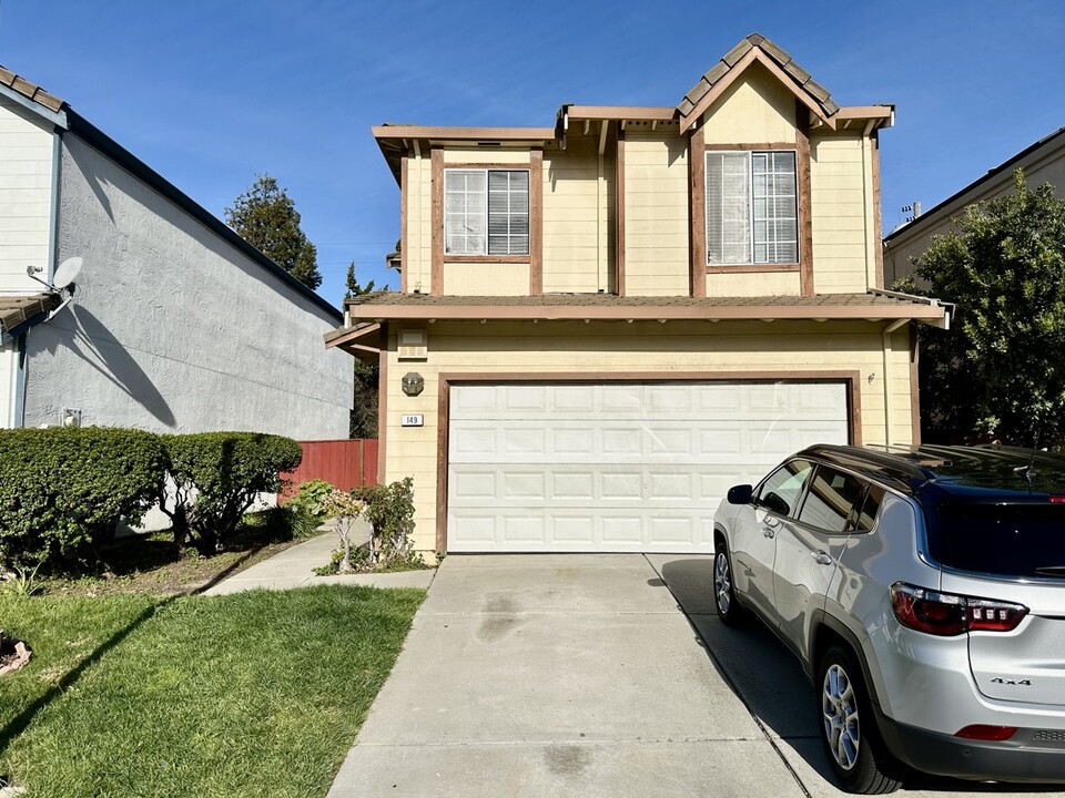 149 Galway Terrace in Fremont, CA - Foto de edificio