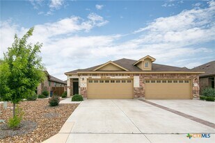 541 Creekside Frst in New Braunfels, TX - Building Photo