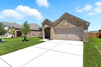 1151 Amy Dr in Kyle, TX - Foto de edificio - Building Photo