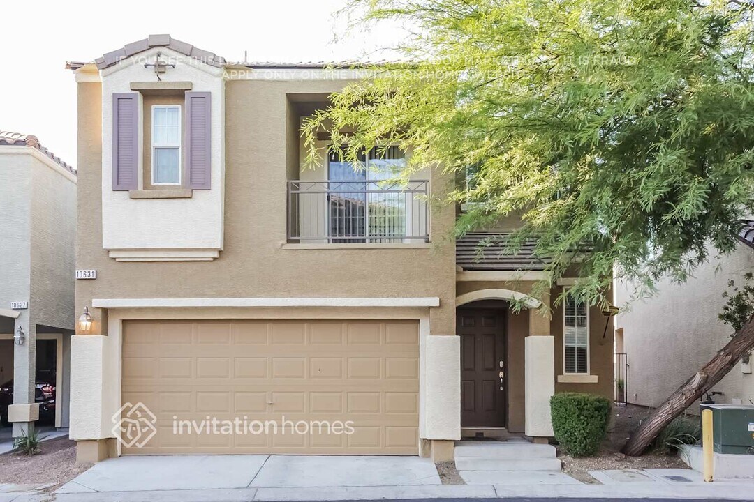10631 Gibbous Moon Dr in Las Vegas, NV - Foto de edificio