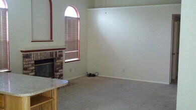 1349 El Cajon Ln in Los Banos, CA - Building Photo - Building Photo