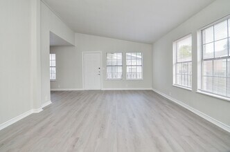 9 Becca Ct-Unit -9 BECCA CT UNIT B in Brookshire, TX - Building Photo - Building Photo