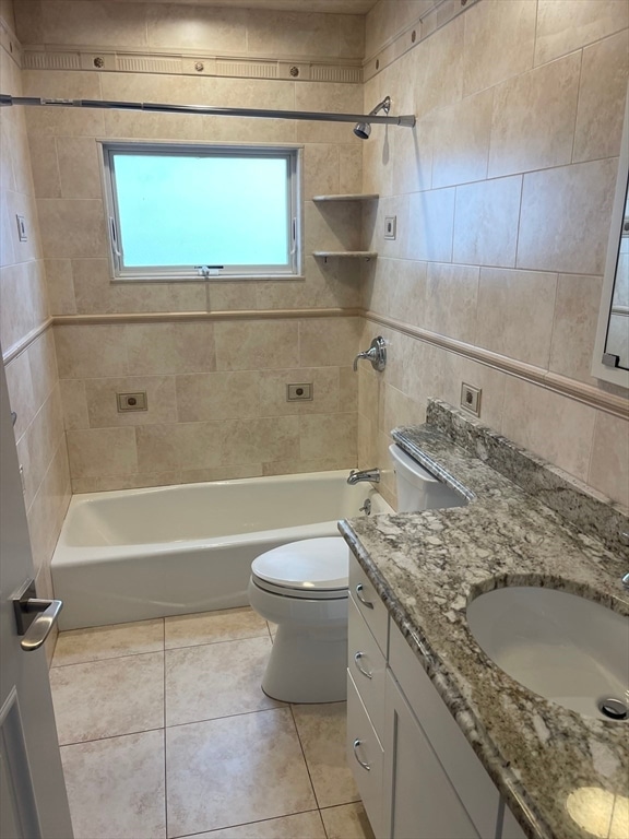 449-451-451 Proctor Ave in Revere, MA - Building Photo - Building Photo
