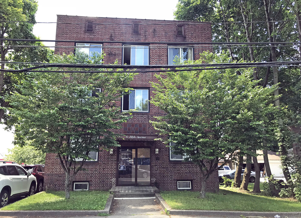 4-6 5th Ave in Danbury, CT - Building Photo