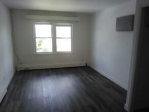 1315 1st W St in Cedar Falls, IA - Building Photo - Building Photo