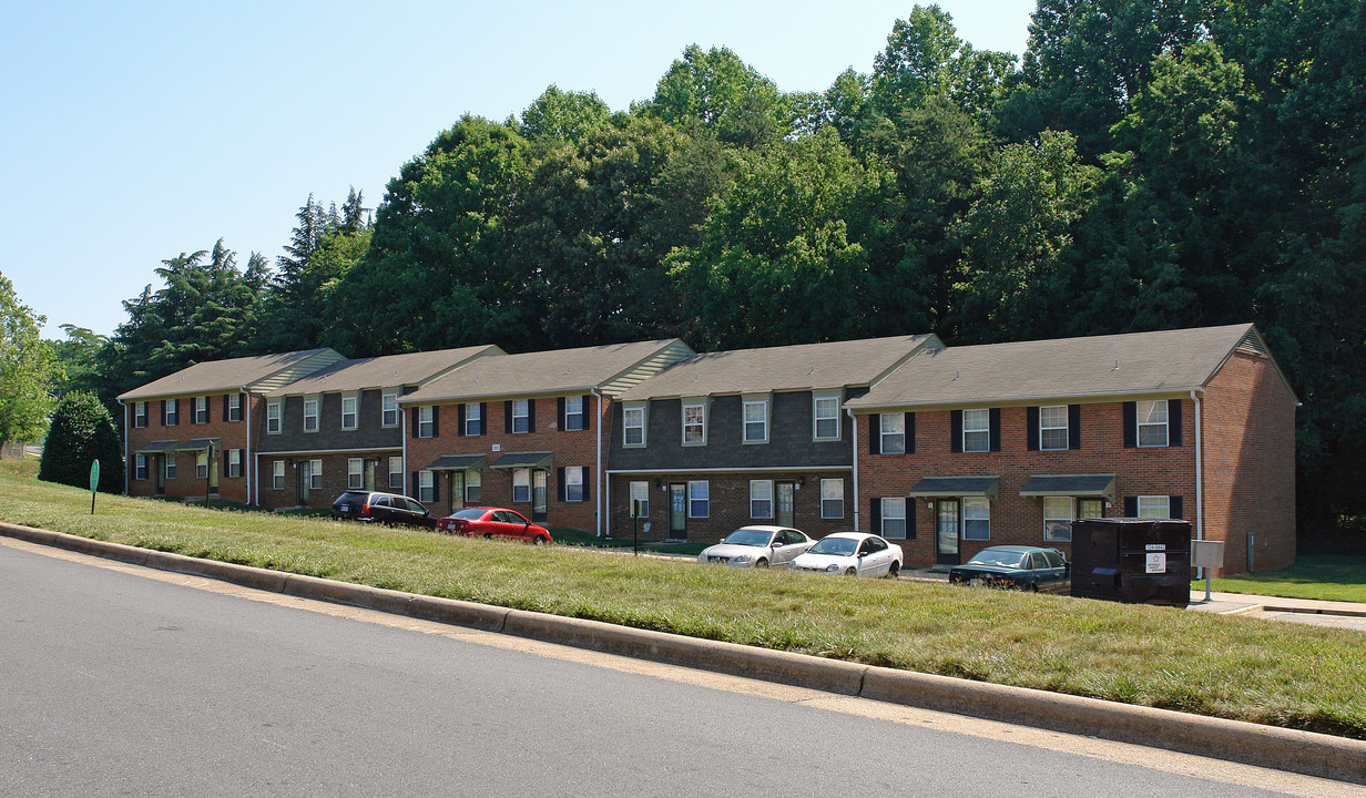 Millbrook Apartments in Winston-Salem, NC - Building Photo