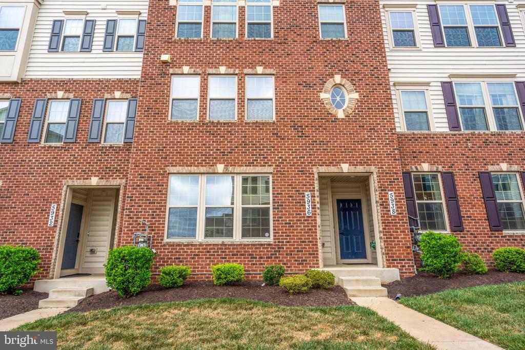 5936 Etterbeek St in Ijamsville, MD - Building Photo