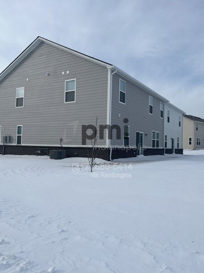 property at 2948 Woods Edge Dr