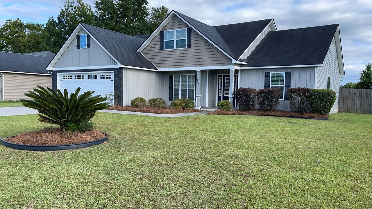 4854 Stonewall Cir in Valdosta, GA - Building Photo