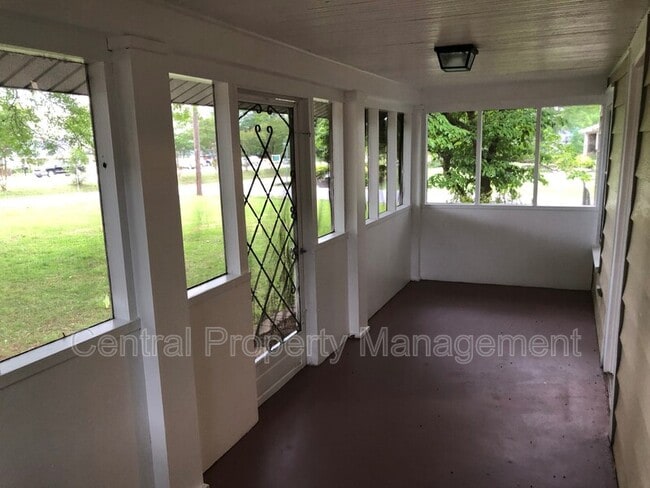314 N Main St in Travelers Rest, SC - Building Photo - Building Photo