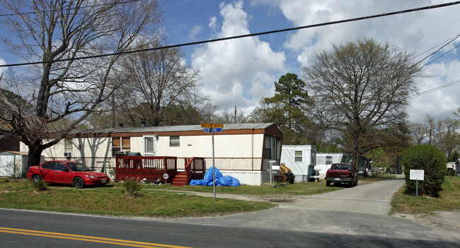 BARNES TRAILER PARK in Chesapeake, VA - Building Photo - Building Photo