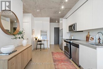 246-246 Logan Ave in Toronto, ON - Building Photo - Building Photo