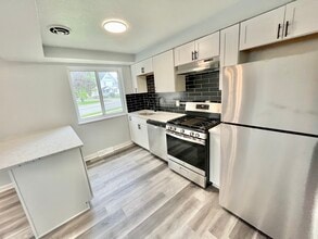 Mayfield 16 Townhomes in Cleveland Heights, OH - Building Photo - Building Photo