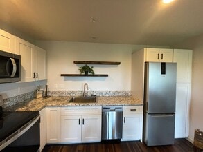 5510 Lower Honoapiilani Rd in Lahaina, HI - Building Photo - Building Photo