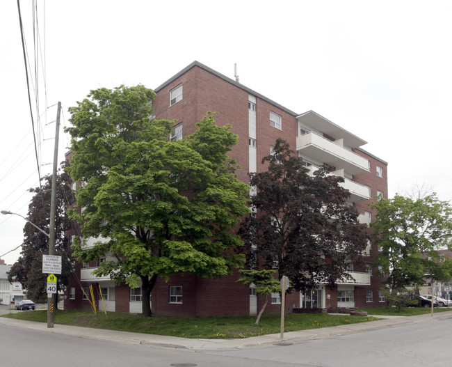 Diplomat in Mississauga, ON - Building Photo - Primary Photo