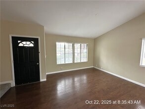 2341 Moorpark Way in Henderson, NV - Building Photo - Building Photo