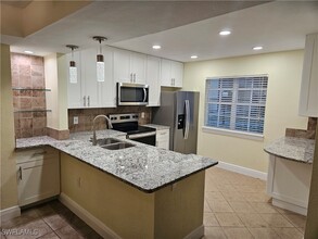 3419 Winkler Ave in Ft. Myers, FL - Building Photo - Building Photo