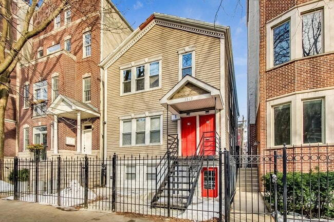 property at 1519 N Hudson Ave