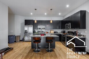 2349 N Lister Ave, Unit 203 in Chicago, IL - Building Photo