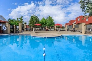City View in Albuquerque, NM - Building Photo