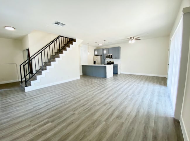 6941 Hazeltine Ave in Los Angeles, CA - Building Photo - Building Photo