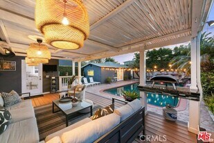 7403 El Manor Ave in Los Angeles, CA - Building Photo