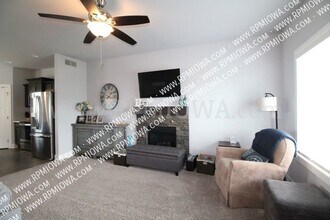 2021 NW Beechwood St in Ankeny, IA - Building Photo - Building Photo