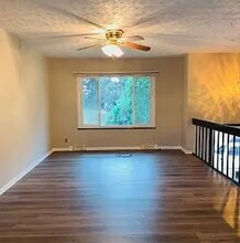 13828 Y Cir in Omaha, NE - Building Photo - Building Photo
