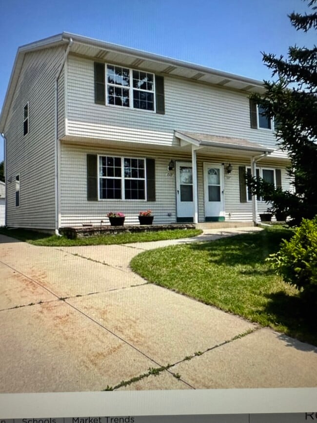 property at 1309 Falls Ct