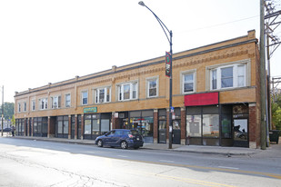 5301-5311 W Chicago Ave in Chicago, IL - Foto de edificio - Building Photo