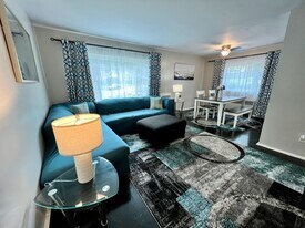 758 Wilbud Dr, Unit Apartment 1 in Cincinnati, OH - Building Photo