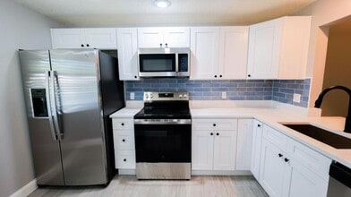 1917 Pepper Mill Dr in Clearwater, FL - Building Photo - Building Photo