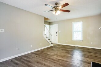 4912 Matlock Ct in Apex, NC - Building Photo - Building Photo