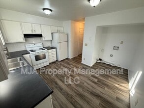1413 W 1650 N in Layton, UT - Building Photo - Building Photo