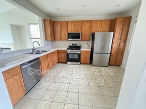 13425 Baywood Way in Lathrop, CA - Building Photo - Building Photo