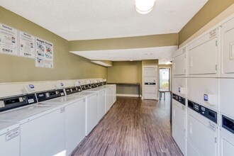 707 El Dorado Blvd in Houston, TX - Building Photo - Building Photo