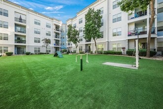 Millennium Westshore in Tampa, FL - Foto de edificio - Building Photo