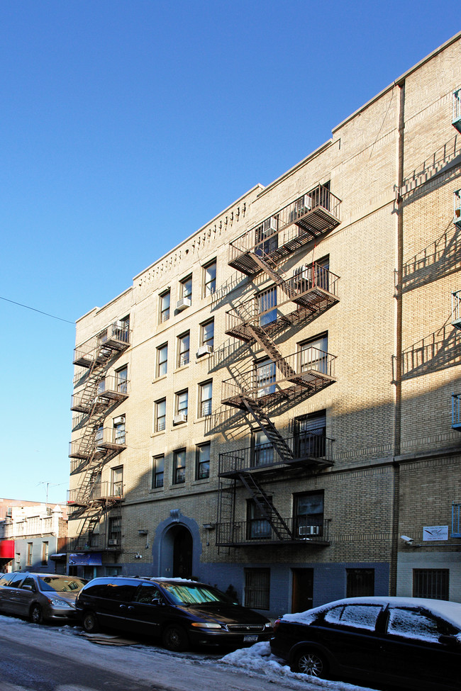 565 W 188th St in New York, NY - Building Photo - Building Photo