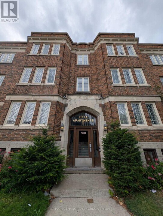 180 Augusta St in Ottawa, ON - Building Photo