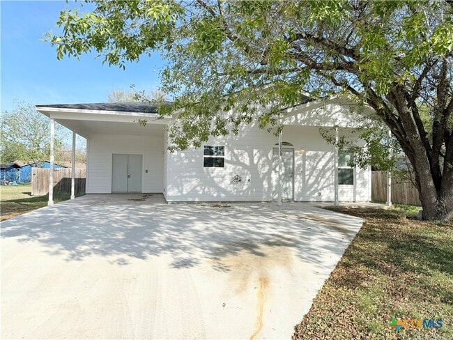 property at 1128 Magnolia St