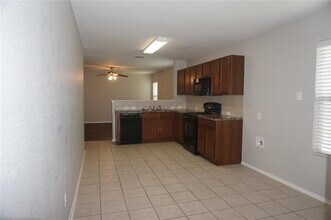 9012 Sun Haven Way in Fort Worth, TX - Building Photo - Building Photo