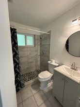 6420 Oak St in Hollywood, FL - Building Photo - Building Photo